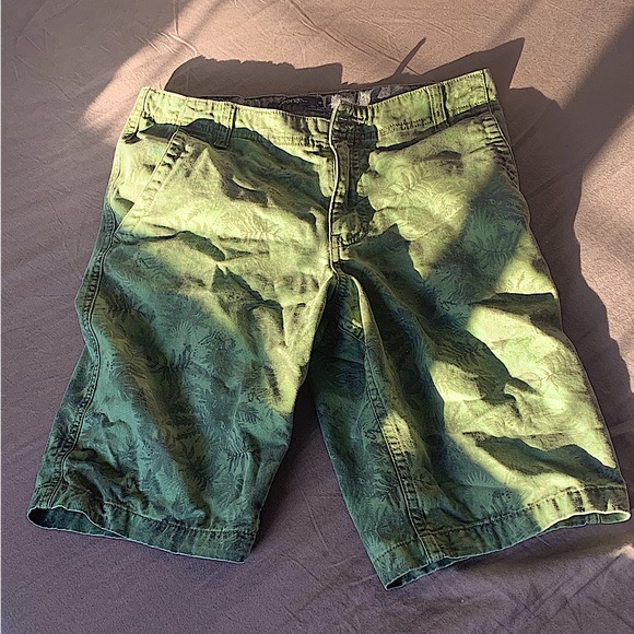 Green Palm Leaf design Shorts - Picture 1 of 3
